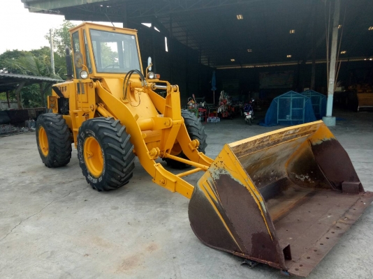 ฝาก ขายรถตัก สนใจติดต่อสอบถามระเอียด 081-9870197 พี่ทนง