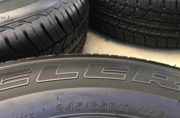 ยางใหม่ป้ายแดง 245-65-17 Bridgestone ปี 18 ดอกเต็ม ตุ่มอลัง เส้นสีจัดๆ ยางใหม่ป้ายแดง 245-65-17 Bridgestone ปี 18 ดอกเต็ม ตุ่มอลัง เส้นสีจัดๆ