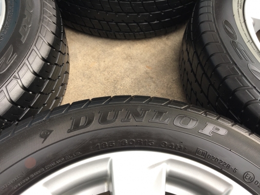 ล้อแม็ก Toyota Vios Yaris 8 ก้าน ขอบ 15 พร้อมยาง 185-60-15 Dunlop ปี 17  แม็กสวย สภาพดี ดอกยางหนา