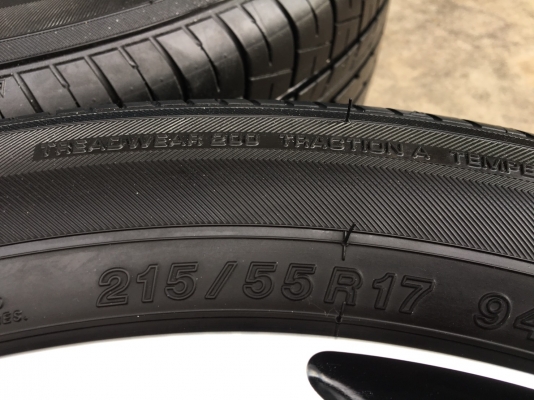 ล้อแม็ก Honda HR-V ตัวท๊อป 5รู114 ขอบ 17 พร้อมยาง 215-55-17 Yokohama ปี 17 สภาพสวย ดอกยางหนาปึก