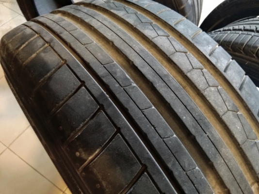 ขายยาง245-275/35-40/20 ปี16 ดอกเหลือเพี๊ยบ ขายยาง245-275/35-40/20 ปี16 ดอกเหลือเพี๊ยบ