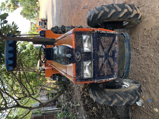 ขาย L2802 2เพลา 4สูบ 28เเรง พร้อมผานหลัง ราคา85000บ.