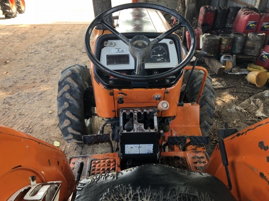 ขาย L2802 2เพลา 4สูบ 28เเรง พร้อมผานหลัง ราคา85000บ.