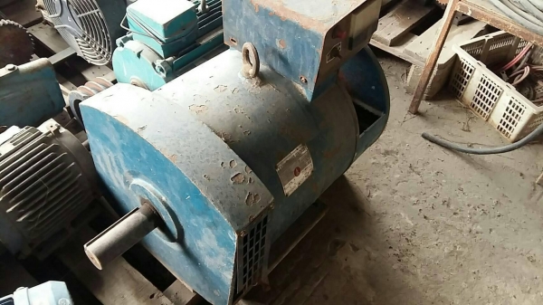 สินค้าหลากหลาย โทรสอบถามได้ มาดูที่ร้านก็ได้ครับ สินค้าหลายรายการจะซื้อเป็นชิ้น หรือจะเหมาโทรมาคุยเลยครับ