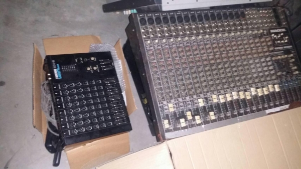 สินค้าหลากหลาย โทรสอบถามได้ มาดูที่ร้านก็ได้ครับ สินค้าหลายรายการจะซื้อเป็นชิ้น หรือจะเหมาโทรมาคุยเลยครับ