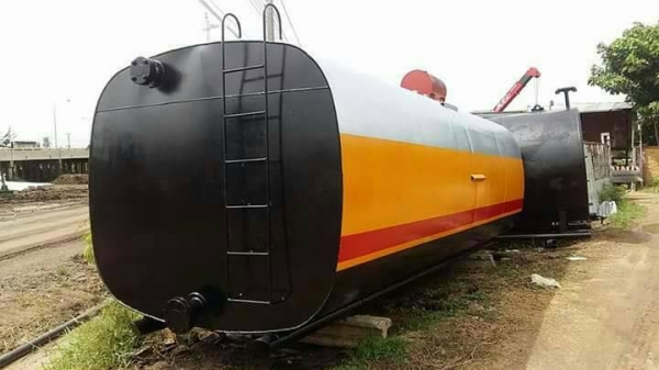 จัดส่งสินค้าทุกวันไม่มีวันหยุดครับ ใกล้ไกลเราไปได้หมด ถังน้ำมันสวยๆ เครื่องมือเครื่องใช้เพิ่มเติม ติดต่อเราได้เลยครับ