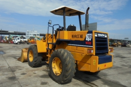 ขายรถตักล้อยาง KOMATSU WA100-1 (สภาพดี) ขายรถตักล้อยาง KOMATSU WA100-1 (สภาพดี)