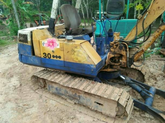 ขายโคมัสสุPC30-3หัวคีปพร้อมบุ้งกี๋ราคา 135,000