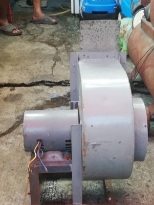 ขาย !! โบว์เป่าลม.มอเตอร์ฮิตาชิ.ขนาด1/3แรง220v.พร้อมใช้งาน