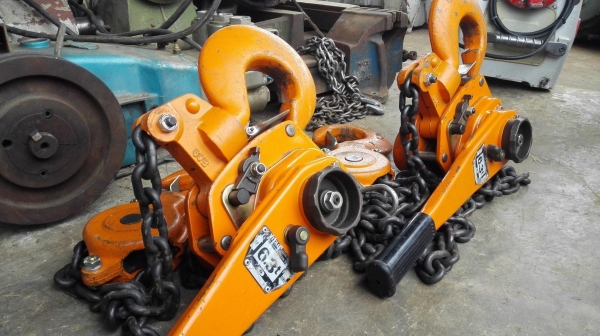 รอกโซ่กำมะลอญี่ปุ่น VITAL JAPAN ขนาด 6300 kg โซ่ยาว 2 เมตร สภาพใหม่