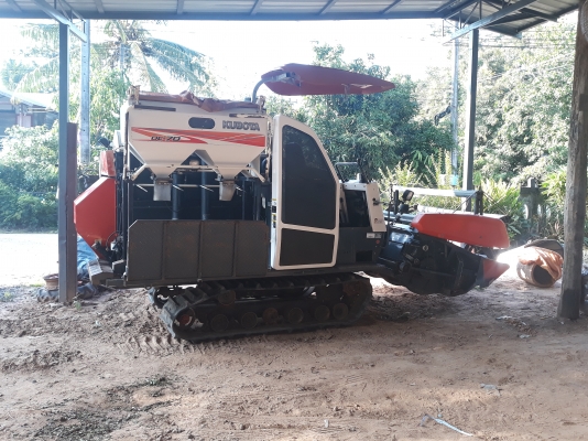 ขายรถเกี่ยวDC-70เล่มทะเบียนพร้อมโอนปี56 เครือ่งเดิมๆเกียเดิมๆรถสวยพร้อม ลุยงาน ขายรถเกี่ยวDC-70เล่มทะเบียนพร้อมโอนปี56 เครือ่งเดิมๆเกียเดิมๆรถสวยพร้อม ลุยงาน