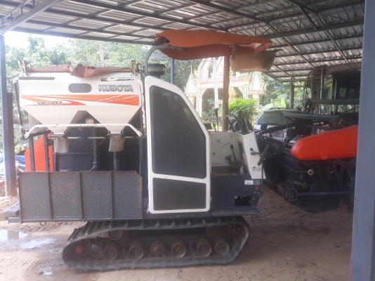 ขายรถเกี่ยวDC-70เล่มทะเบียนพร้อมโอนปี56 เครือ่งเดิมๆเกียเดิมๆรถสวยพร้อม ลุยงาน ขายรถเกี่ยวDC-70เล่มทะเบียนพร้อมโอนปี56 เครือ่งเดิมๆเกียเดิมๆรถสวยพร้อม ลุยงาน