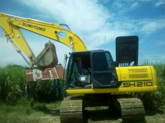 ขายรถแบคโฮ SUMITOMO SH210-5 ไมล์ 3700 ชม.เอกสารแจ้งจำหน่าย ราคา 2250000