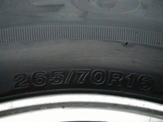 ขายแม็กวีโก้พร้อมยาง 265/70R16 บริดจสโตน ปี15 คุ้มสุดๆ ชุดละ 4800 บาท ขายแม็กวีโก้พร้อมยาง 265/70R16 บริดจสโตน ปี15 คุ้มสุดๆ ชุดละ 4800 บาท