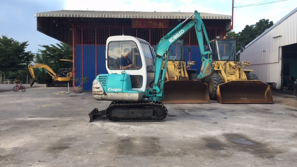 รถขุดโกเบลโก้ コベルコ Kobelco SK020 เก่าญี่ปุ่น  ตู้เก๋ง เครื่องดีปั้มแรงไว