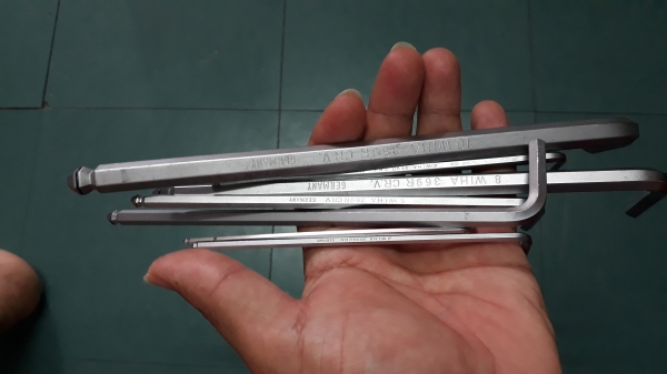 ขายหกเหลี่ยมชุดเบอร์มิลWIHA MADE IN GERMANY. มือสองเยอรมันขาดเบอร์5ไม่มีมา