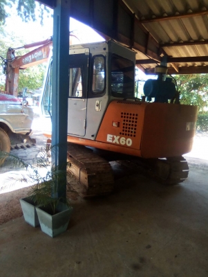รถแบคโฮ ยี่ห้อ ฮิตาชิEX60..1 คอนโทนน้ำมันนี้แหละตัวอึดเก่าญีปุ่นระยะใช้งานปีกว่าๆ  เอกสารอินวอยซ์