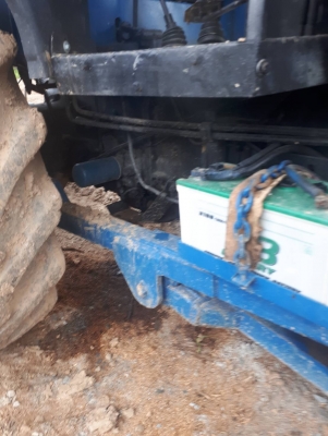 ขายรถไถ นิวฮอนแลน ts90 สีสวย รถสวยพร้อมใช้งาน พร้อมหาง7 ขายรถไถ นิวฮอนแลน ts90 สีสวย รถสวยพร้อมใช้งาน พร้อมหาง7