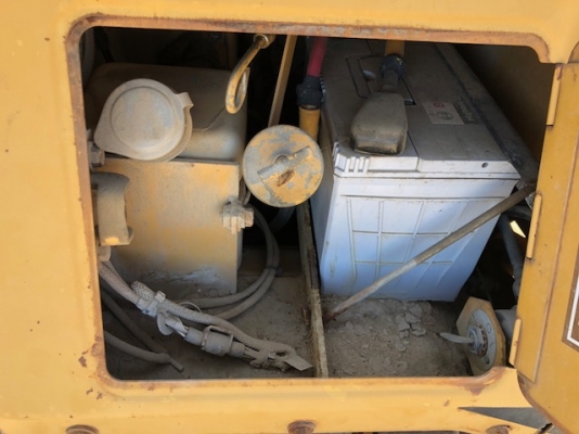 ขายรถแทรกเตอร์เก่านอก D4H สนใจโทร 061-4194021 คุณภู