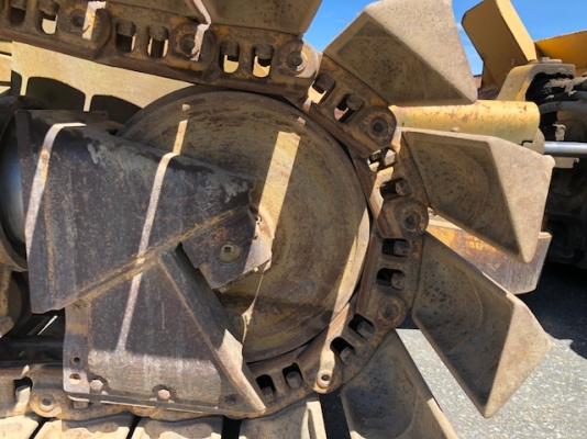 ขายรถแทรกเตอร์เก่านอก D4H สนใจโทร 061-4194021 คุณภู