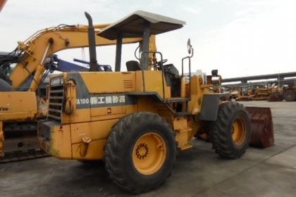 ขายรถตักล้อยาง KOMATSU WA100-1 (สภาพดี) ขายรถตักล้อยาง KOMATSU WA100-1 (สภาพดี)