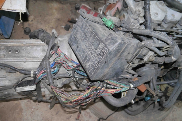 ขายเครื่อง Nissan RD 28 รุ่นสุดท้ายปี 2009ระบบไฟฟ้ามาทั้งชุด