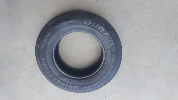 ขายยาง\% 195R15 ปี 1917 BRIDGESTONE R611 4 เส้น ขายยาง\% 195R15 ปี 1917 BRIDGESTONE R611 4 เส้น