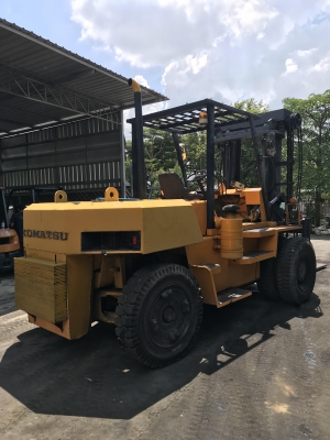 ให้เช่ารถยกราคาเริ่มต้น  9,500บาท ต่อวัน