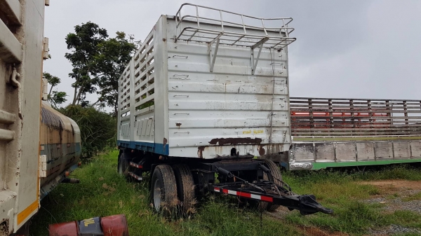 ขาย ลูกพ่วงสองเพลาไม่ดั้ม ปี 55 ยาว 6.50 เมตร กว้าง 2.30 เมตร สภาพพร้อมใช้งาน เอกสารพร้อมโอน สนใจติดต่อเรา ดำสุโขทัย โทร 089-7087998,081-7855503 หรือเยี่ยมชมเว็ปไซได้ที่ www.dum-sukhothai .com เรายินดีให้บริการ