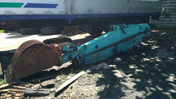 ขายอาร์มสไลด์ SK120 SK135 ขายอาร์มสไลด์ SK120 SK135