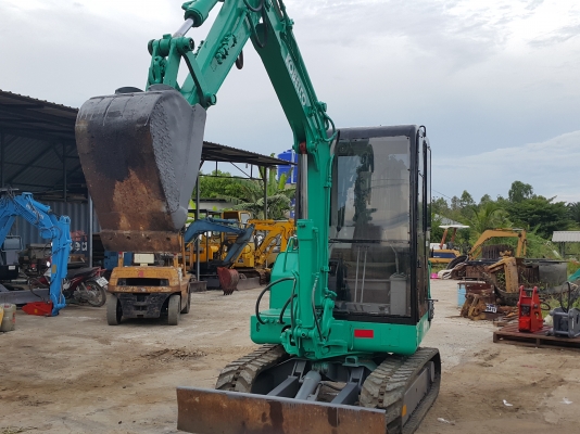 รถแบคโฮ KOBELCO SK027 รถเก่านอกนำเข้า ยังไม่เคยใช้งานในไทย เทียบเท่า PC30 มีไลน์หัวกระแทก เครื่องดี ปั๊มดี รถสภาพดี พร้อมใช้งาน (ต้องการติดแอร์เพิ่ม 12,000) มีเอกสารใบอินวอยซ์ มี VDO การทำงานให้ชม