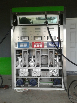 ตู้จ่ายน้ำมัน 6สายจ่าย 3แม่ปั้ม สภาพใหม่