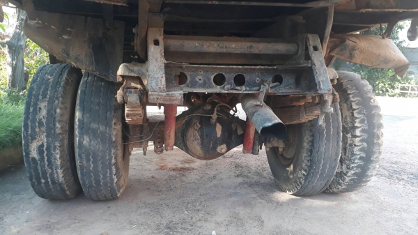 ISUZU KS 22 - 115 HP 4BD1 หกล้อดั๊มพ์ เอกสารทะเบียนชุดโอนครบ หัวเก๋งอย่างสวยภายในคอนโซลสวยครบ พวงมาล