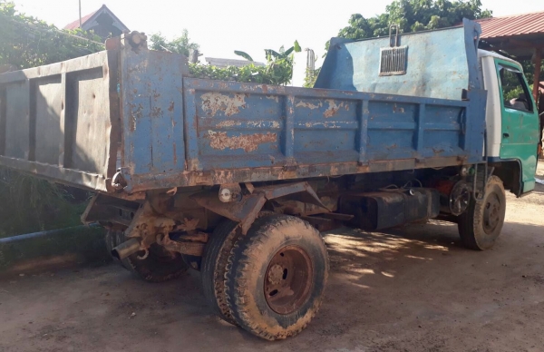 ISUZU KS 22 - 115 HP 4BD1 หกล้อดั๊มพ์ เอกสารทะเบียนชุดโอนครบ หัวเก๋งอย่างสวยภายในคอนโซลสวยครบ พวงมาล