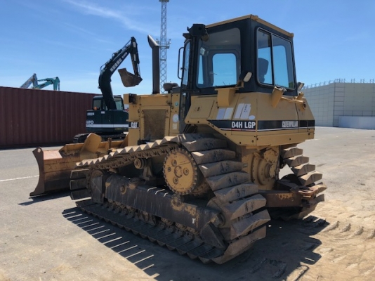 CATTERPILLAR D4H#LGP 4,900ชม. เก่าญี่ปุ่น สนใจสอบถามได้ครับ 092-929-9942 ธีรเทพ