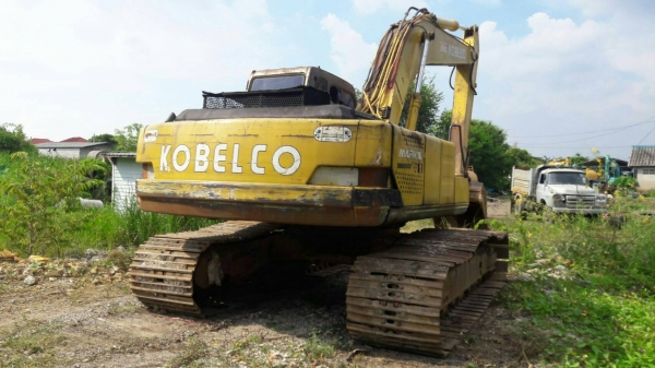 ขายรถแบคโฮ KOBELCO SK200-/// เอกสารอินวอย ระบบไฟตัด ราคา 450000