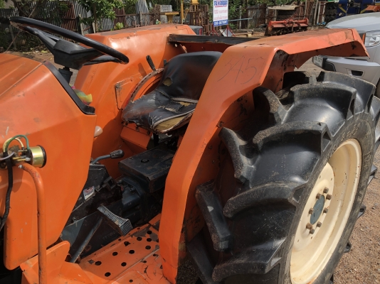 ขาย L4202DT 42แรง 2เพลา พวงมาลัยเพาเวอร์ เครื่องดีระบบดี ยางดี