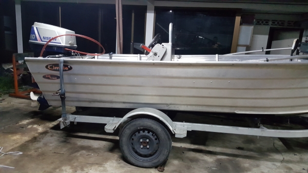 ขายเรืออลู14.6ftเครื่อง60hp.พร้อมเทเลอร์ชุบกาวาไนท์.อุปกรณ์ครบราคาถูกๆ