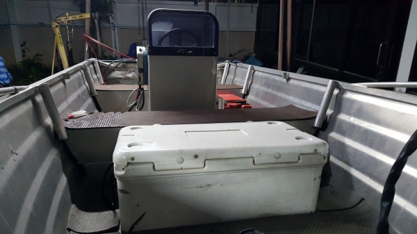 ขายเรืออลู14.6ftเครื่อง60hp.พร้อมเทเลอร์ชุบกาวาไนท์.อุปกรณ์ครบราคาถูกๆ