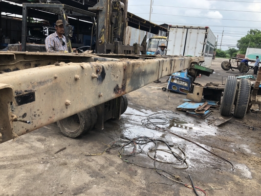 ขายคัสซีรถบัส6ล้อISUZU211