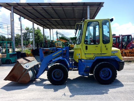 รถญี่ปุ่นเกรดA ขายถูก FURUKAWA FL302-3 ตัก 0.7คิว นำเข้าจากญี่ปุ่น โทร.090-986-2521 อ๊อบ