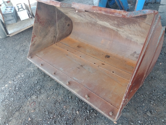 รถญี่ปุ่นเกรดA ขายถูก FURUKAWA FL302-3 ตัก 0.7คิว นำเข้าจากญี่ปุ่น โทร.090-986-2521 อ๊อบ