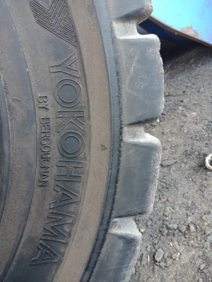 รถญี่ปุ่นเกรดA ขายถูก FURUKAWA FL302-3 ตัก 0.7คิว นำเข้าจากญี่ปุ่น โทร.090-986-2521 อ๊อบ