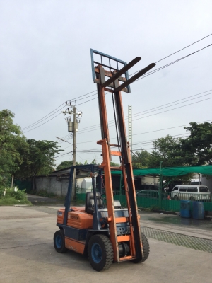 อาร์ ซี เอช  โฟรคลิฟท์  ขาย โตโยต้า รุ่น 5 เบนซิล 2.5 ตัน