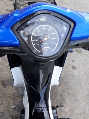 Honda wave110I ปี 55 เล่มโอน ภาษี 59