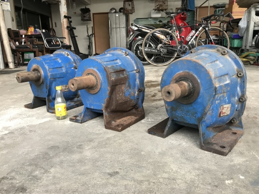 ขายหัวเกียร์ทดรอบ Motovario made in Italy อัตราทด 1:30 สภาพดีเดิมๆ หมุนนิ่ม พร้อมใช้งาน มี 3 ตัวครับ ขายหัวเกียร์ทดรอบ Motovario made in Italy อัตราทด 1:30 สภาพดีเดิมๆ หมุนนิ่ม พร้อมใช้งาน มี 3 ตัวครับ