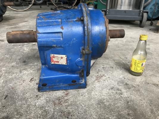 ขายหัวเกียร์ทดรอบ Motovario made in Italy อัตราทด 1:30 สภาพดีเดิมๆ หมุนนิ่ม พร้อมใช้งาน ขายหัวเกียร์ทดรอบ Motovario made in Italy อัตราทด 1:30 สภาพดีเดิมๆ หมุนนิ่ม พร้อมใช้งาน