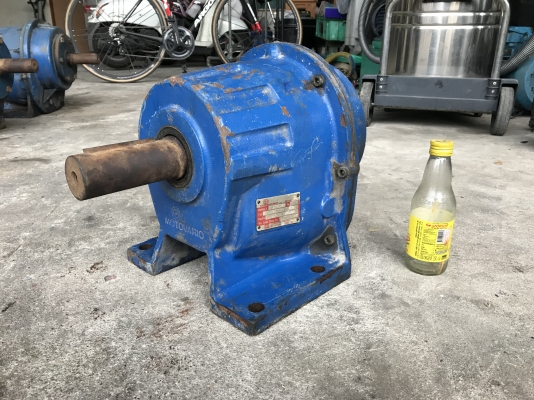 ขายหัวเกียร์ทดรอบ Motovario made in Italy อัตราทด 1:30 สภาพดีเดิมๆ หมุนนิ่ม พร้อมใช้งาน