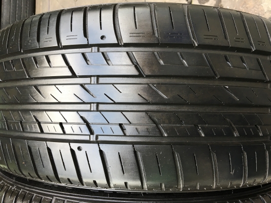 ยาง FALKEN 245-45-20 ปี 16 ดอกยางเต็มๆทุกเส้น มีตุ่มลาง