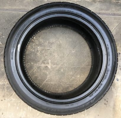 ยาง FALKEN 245-45-20 ปี 16 ดอกยางเต็มๆทุกเส้น มีตุ่มลาง
